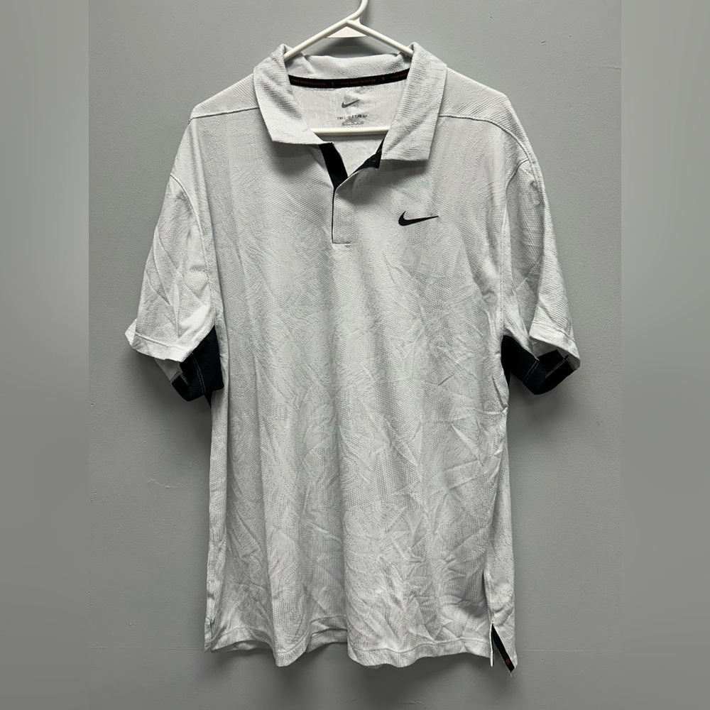 Nike Dri-FIT ADV Tiger Woods Golf Polo